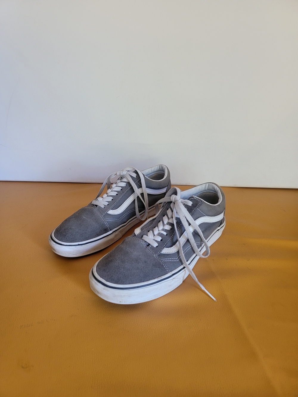 Men's Gray Low-Top Vans Old Skool Shoes